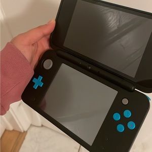 Nintendo 2DS XL blue and grey